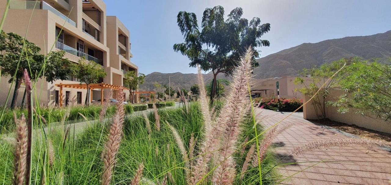 One 2Bhk Elegant Apartment In Muscat Bay 03 Екстериор снимка