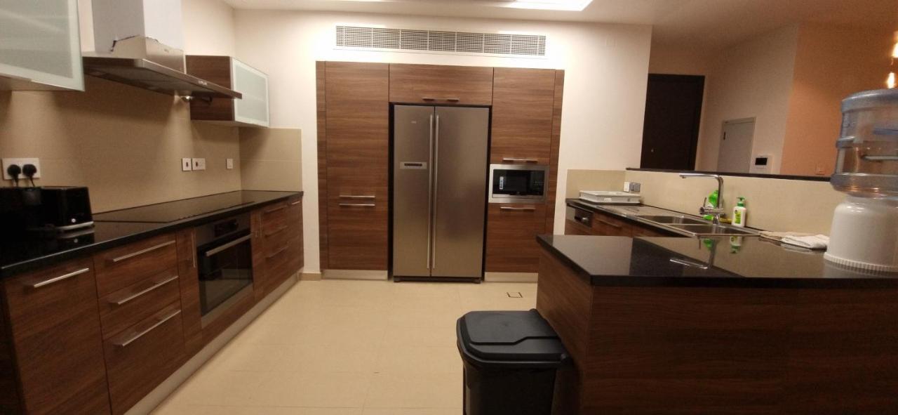 One 2Bhk Elegant Apartment In Muscat Bay 03 Екстериор снимка