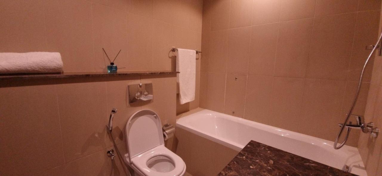 One 2Bhk Elegant Apartment In Muscat Bay 03 Екстериор снимка