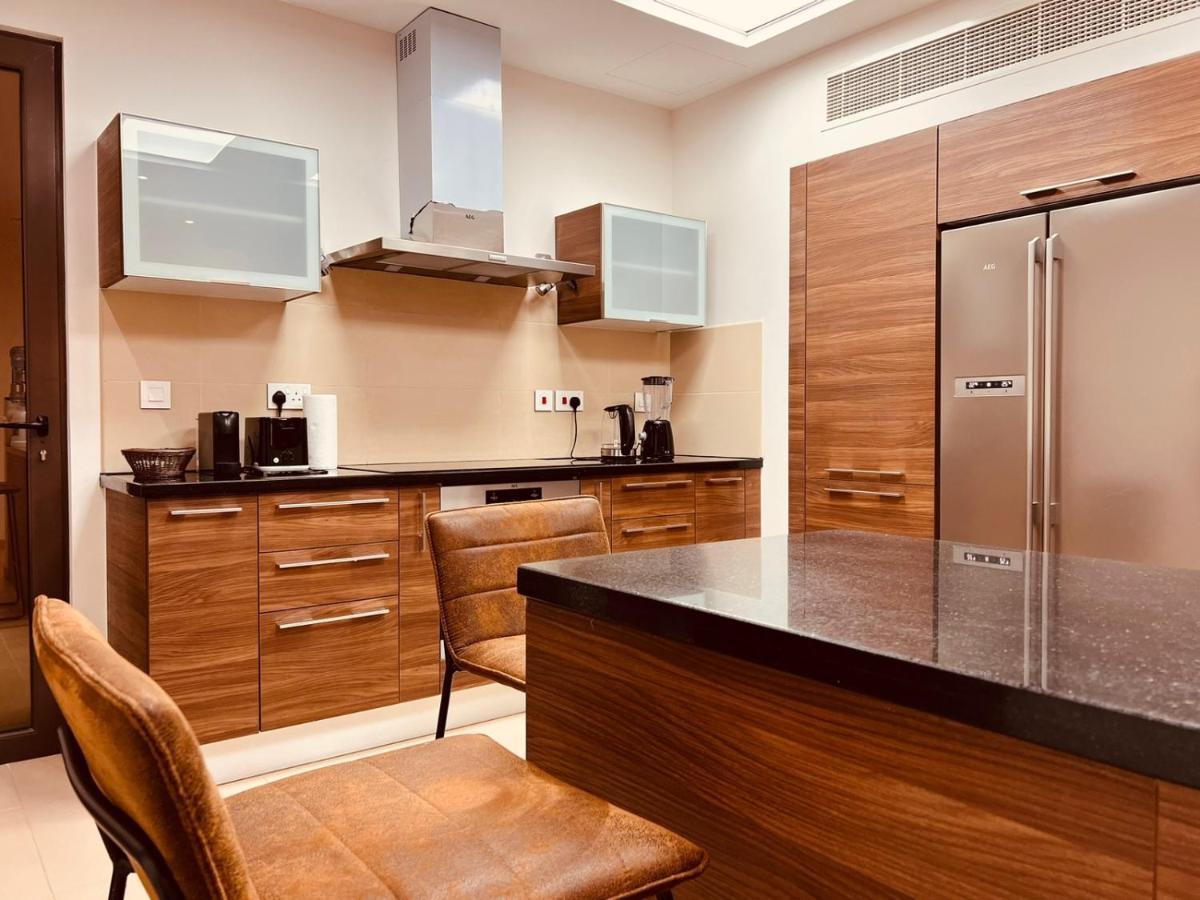 One 2Bhk Elegant Apartment In Muscat Bay 03 Екстериор снимка